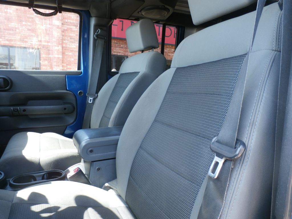 2010 Jeep Wrangler Unlimited Image 7