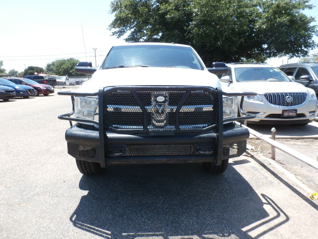 2015 RAM 3500 Image 2