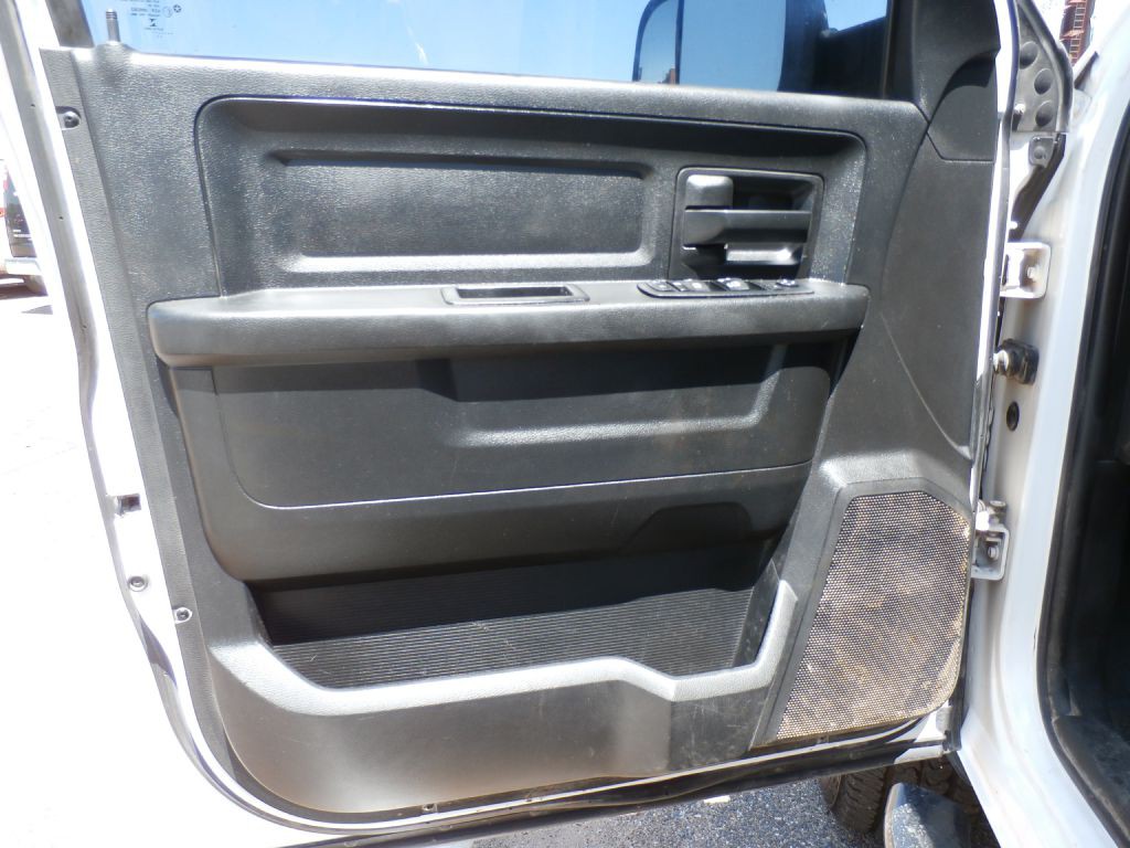 2015 RAM 3500 Image 5