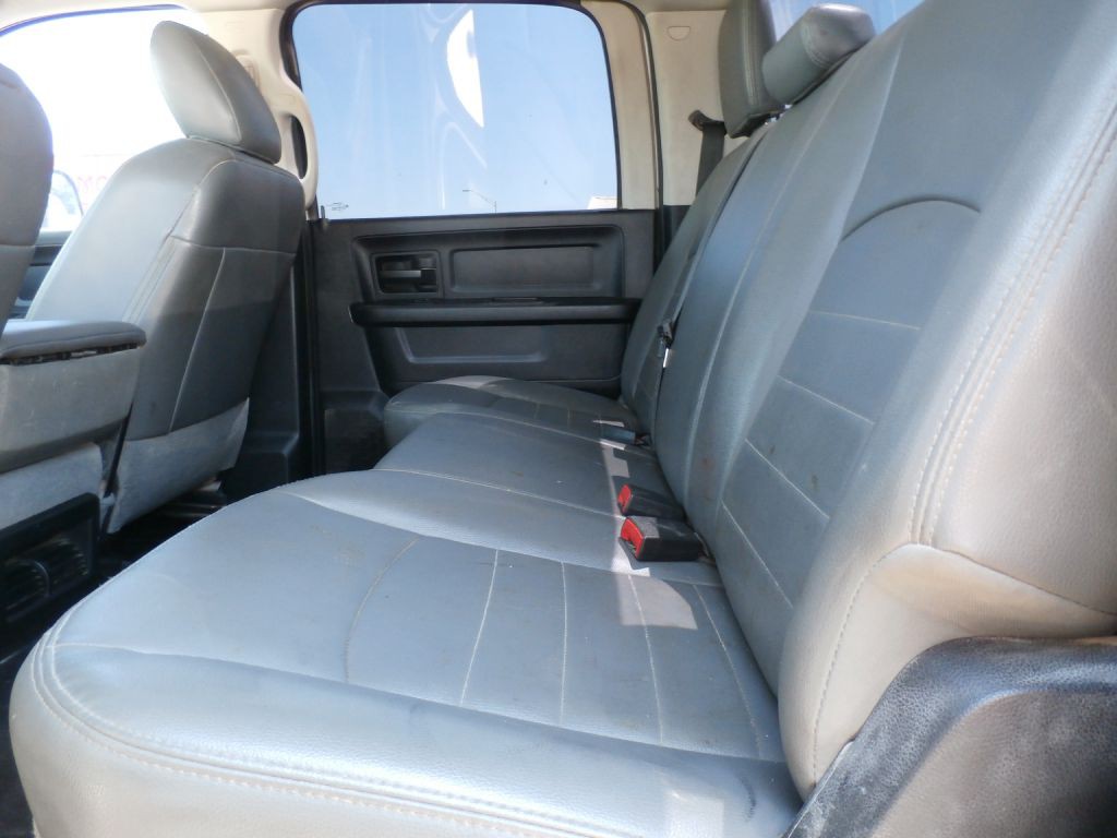2015 RAM 3500 Image 6
