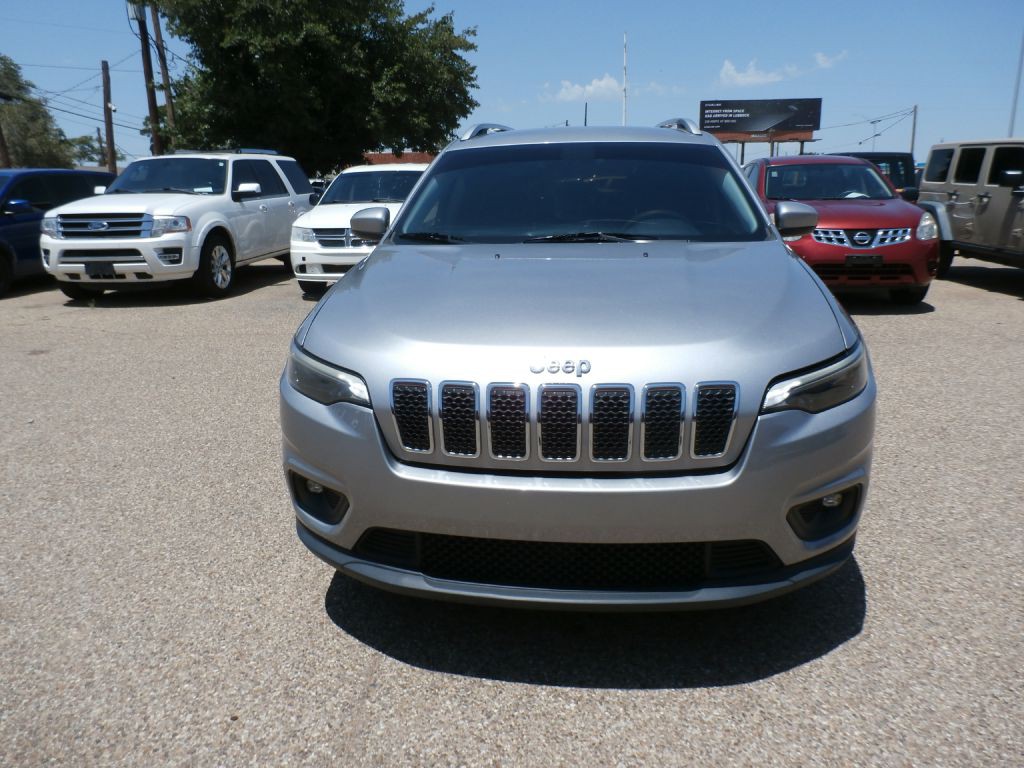 2019 Jeep Cherokee Image 2