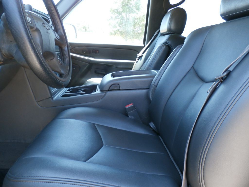 2004 Chevrolet Avalanche Image 7