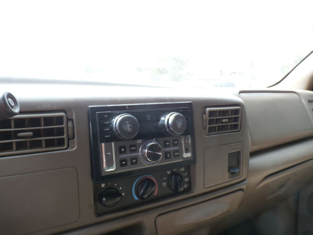 2002 Ford F-250 Image 8
