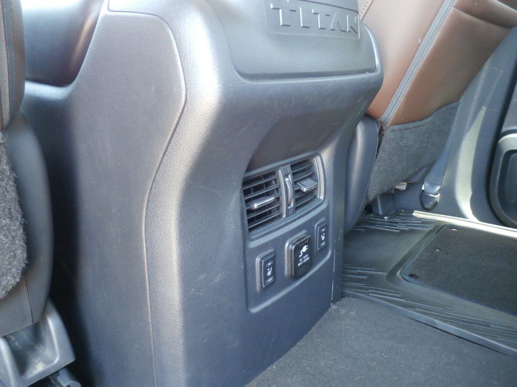 2018 Nissan Titan Image 6
