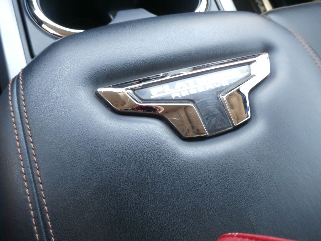 2018 Nissan Titan Image 11