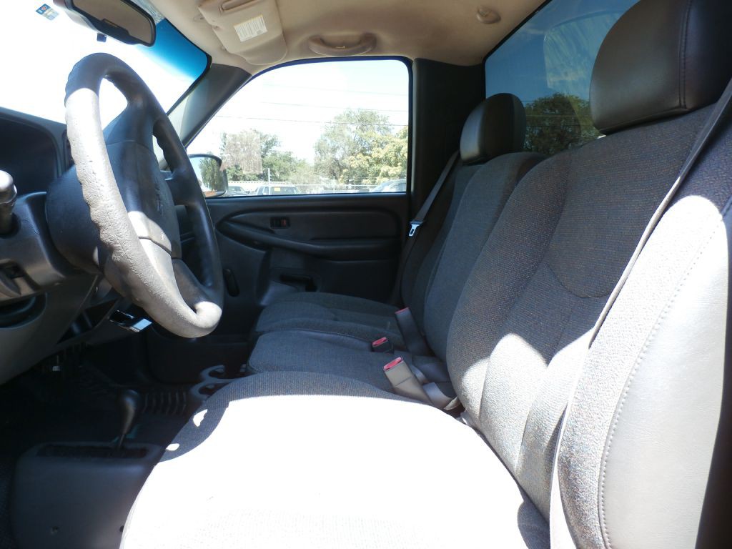 2003 GMC Sierra 1500 Image 6