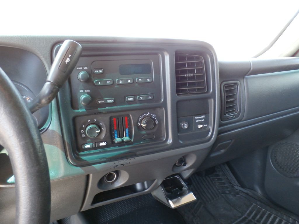 2003 GMC Sierra 1500 Image 7