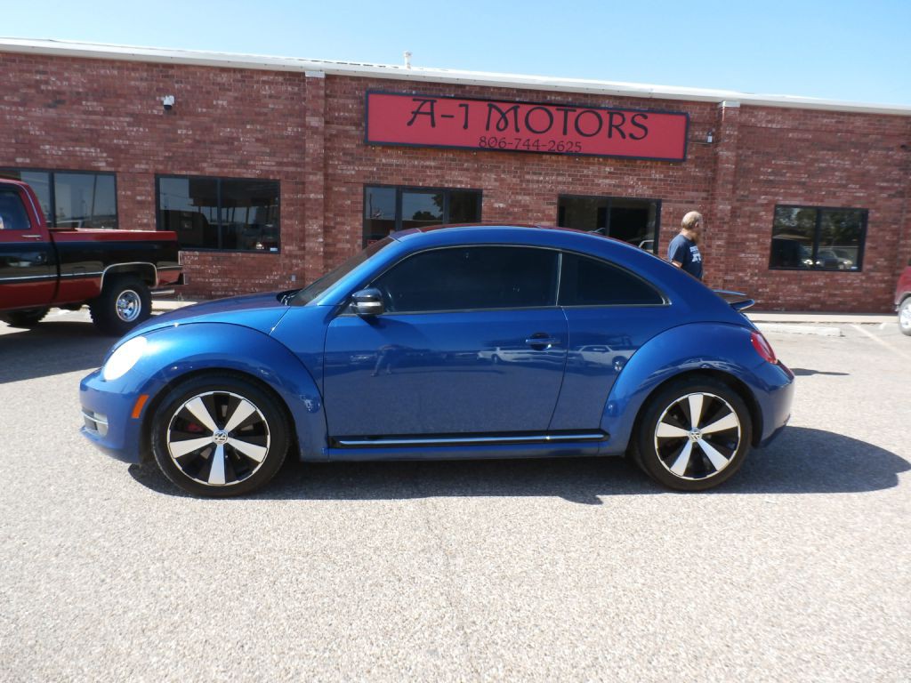 2012 Volkswagen Beetle Image 1