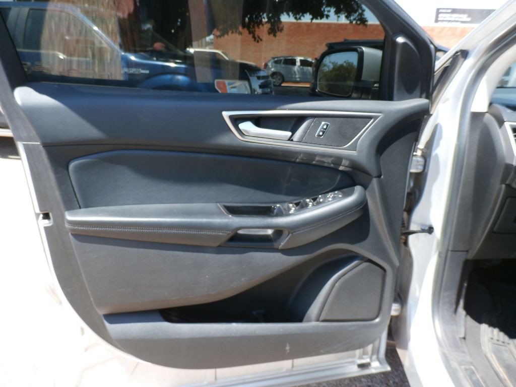 2017 Ford Edge Image 7