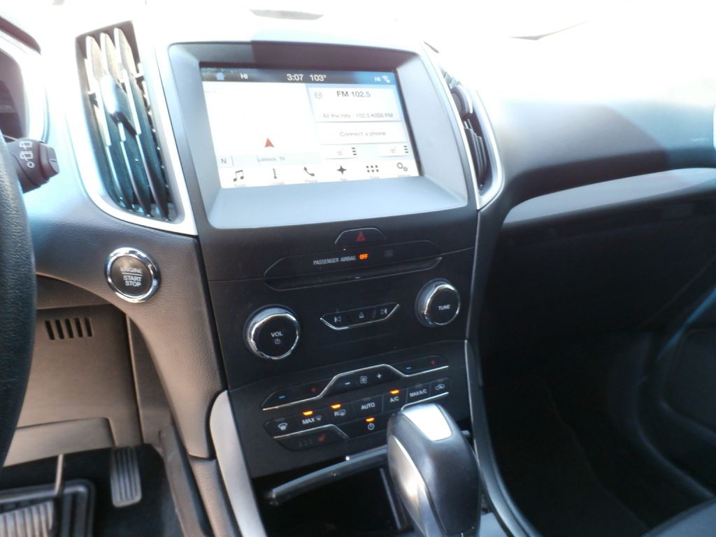 2017 Ford Edge Image 9