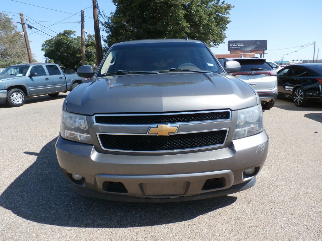 2012 Chevrolet Tahoe Image 2