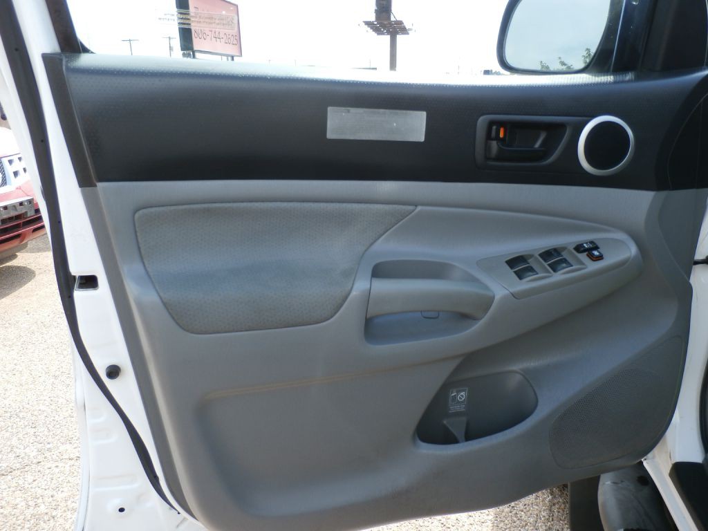 2011 Toyota Tacoma Image 6