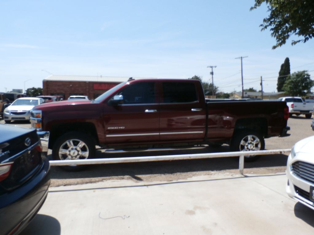 2017 Chevrolet Silverado 1500 Image 3