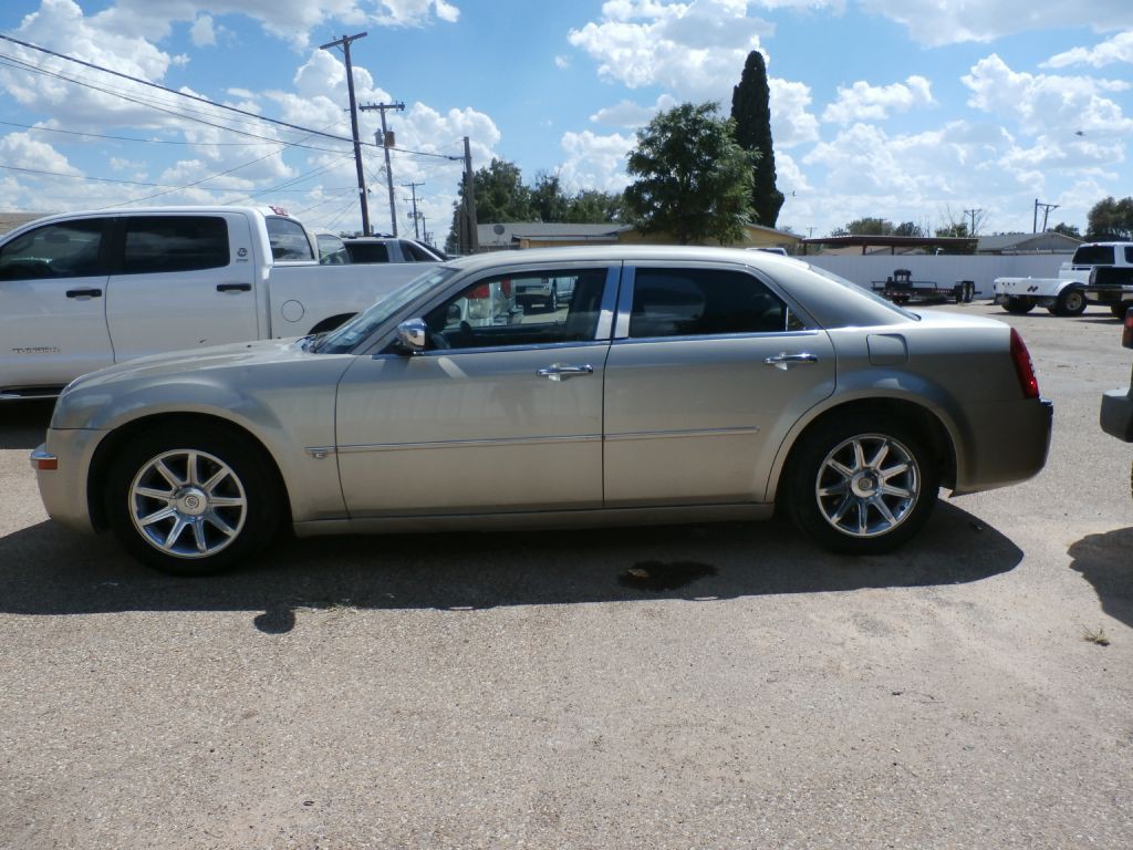2006 Chrysler 300 Image 1