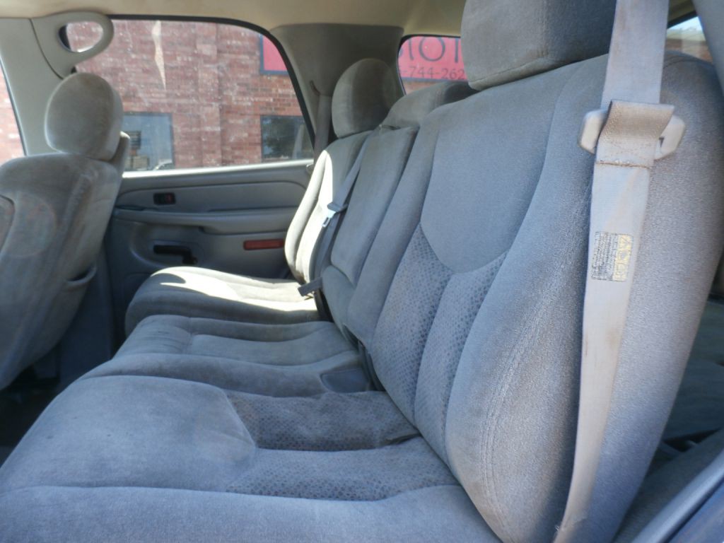 2004 Chevrolet Tahoe Image 6