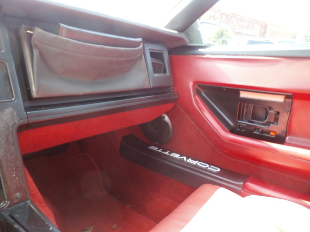 1987 Chevrolet Corvette Image 9
