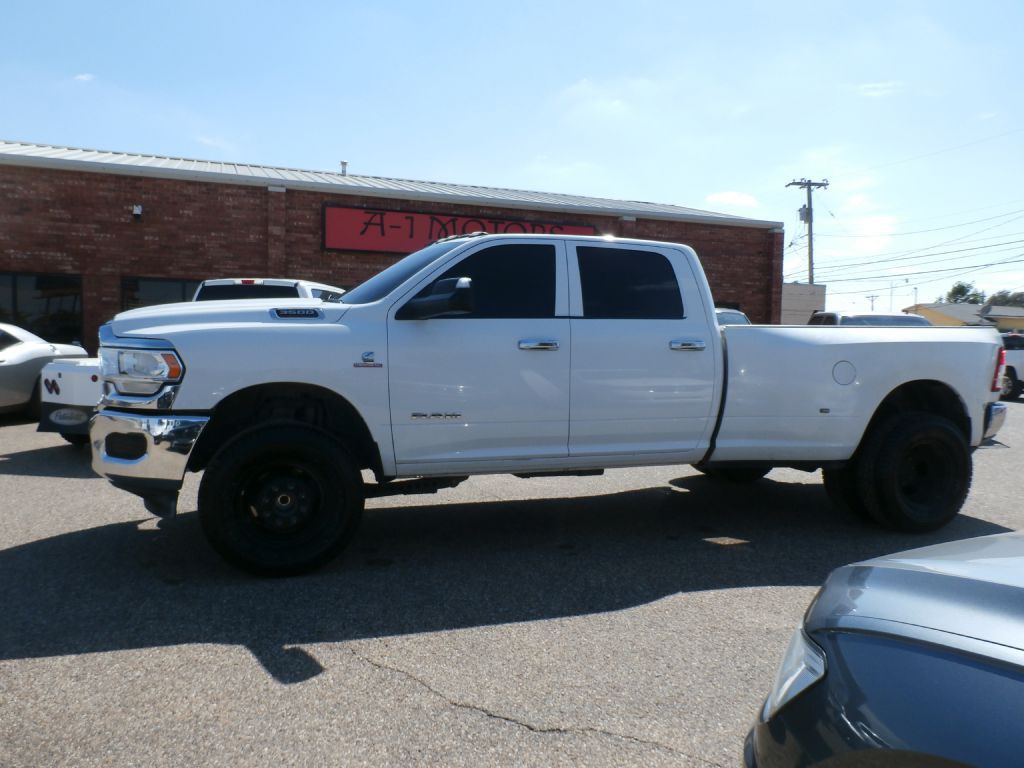 2020 RAM 3500 Image 3