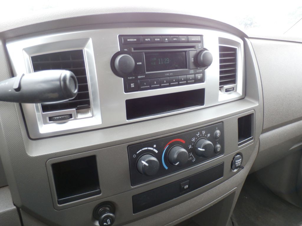 2007 Dodge Ram 2500 Image 8