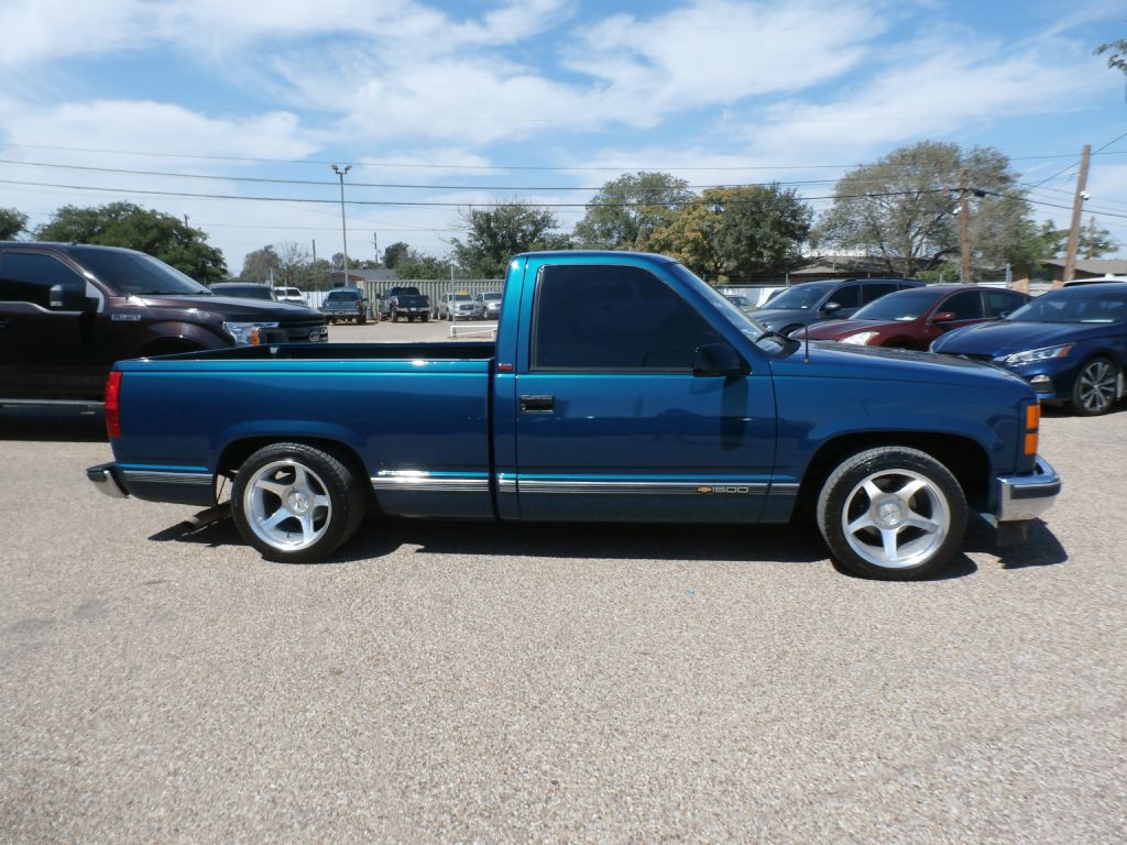 1997 Chevrolet C/K Image 1