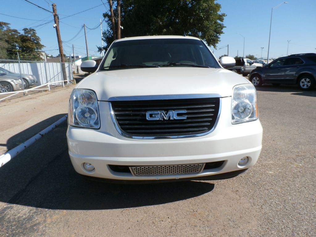 2013 GMC Yukon Image 2
