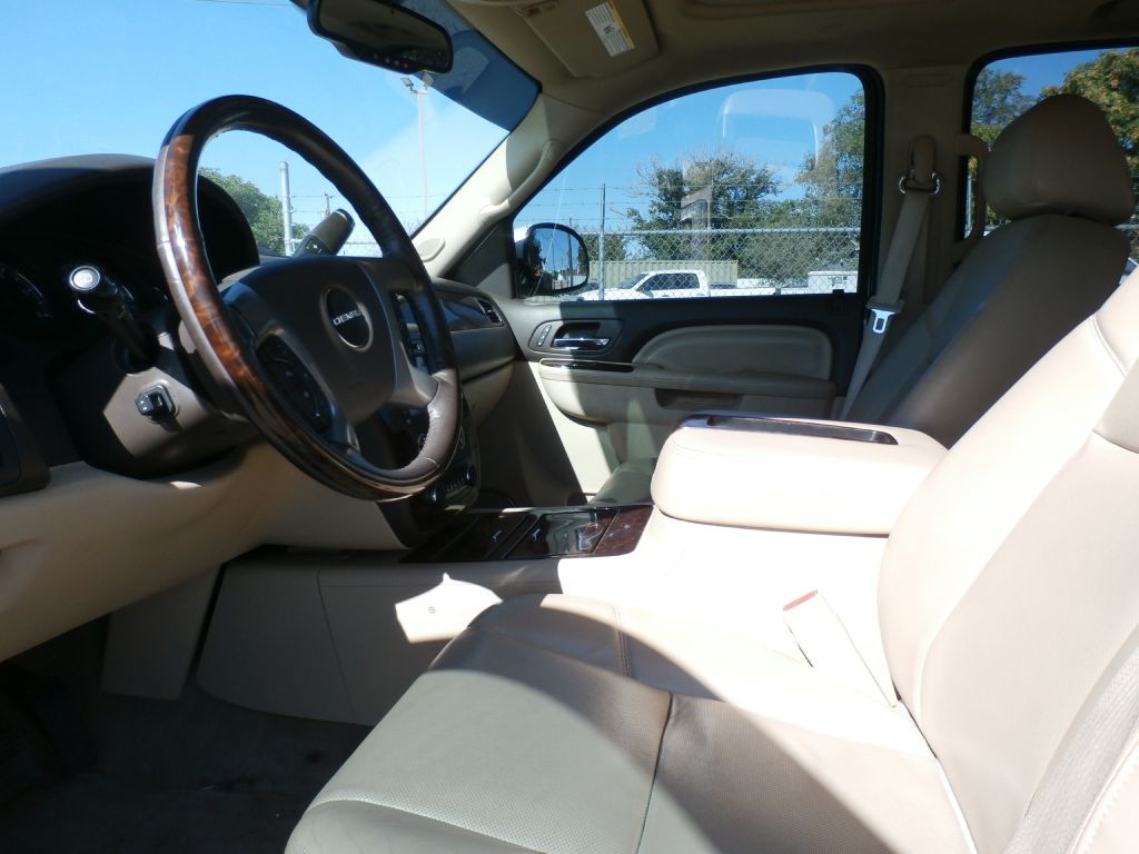 2013 GMC Yukon Image 9