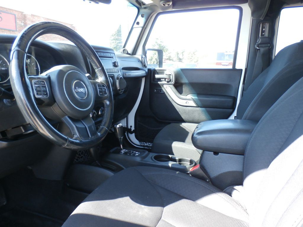2014 Jeep Wrangler Image 6