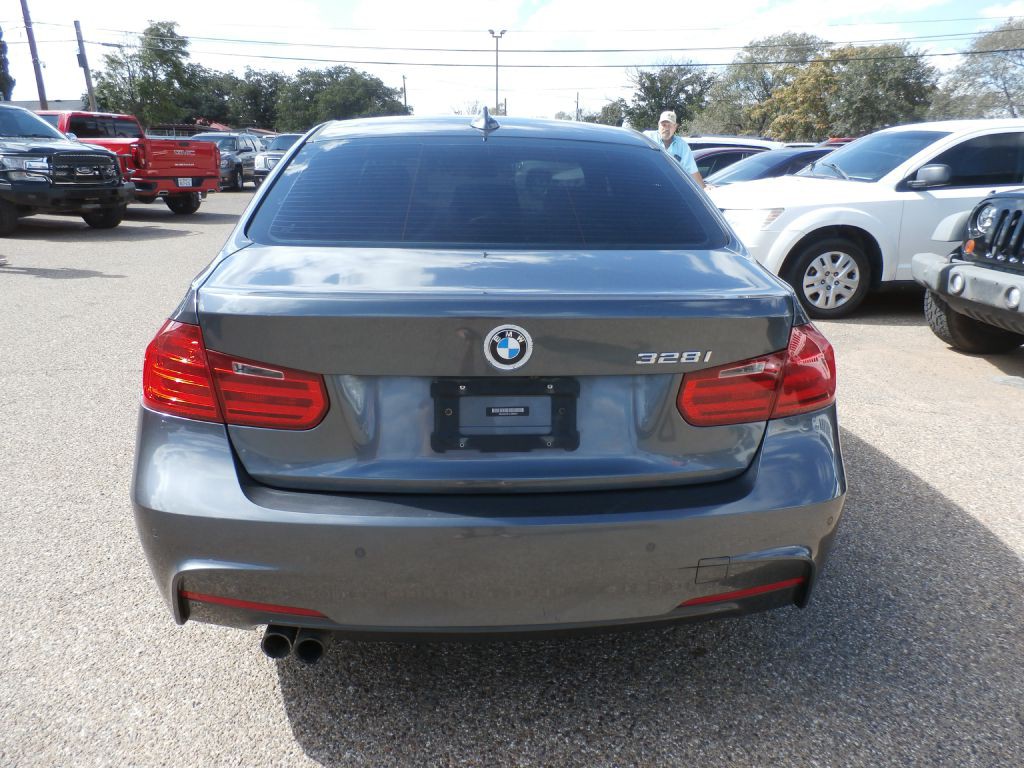 2014 BMW 3 Series Image 4