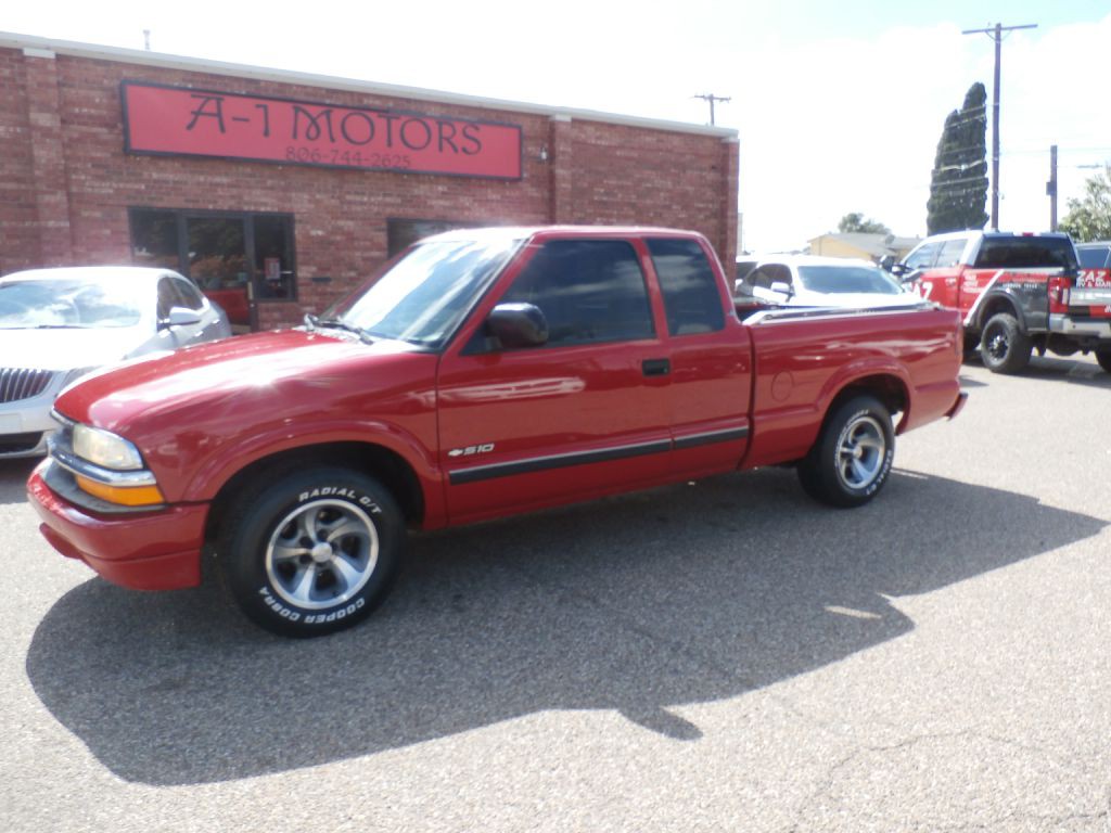 2001 Chevrolet S10 Image 3