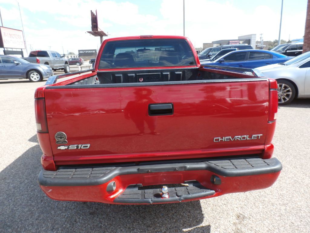 2001 Chevrolet S10 Image 4