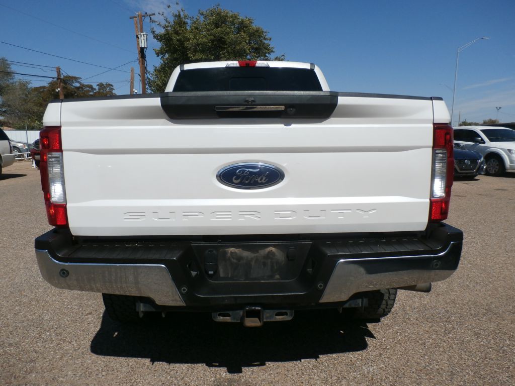 2017 Ford F-250 Image 4