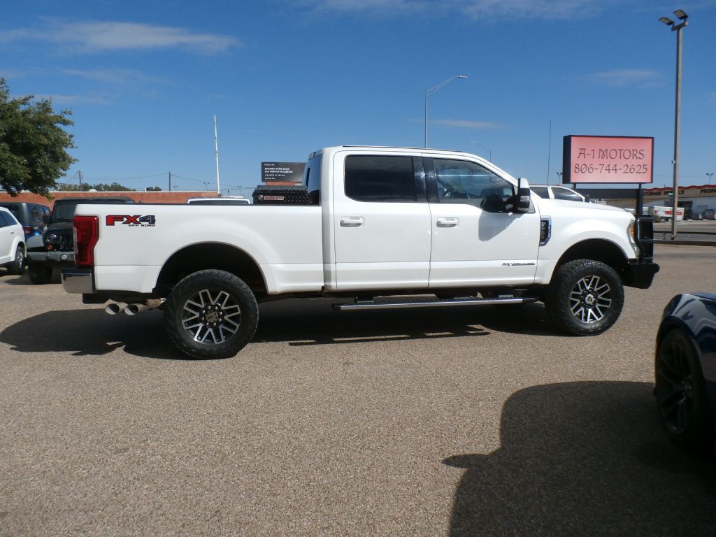 2017 Ford F-250 Image 1
