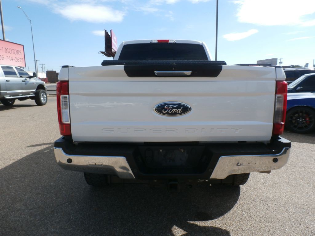 2017 Ford F-250 Image 4