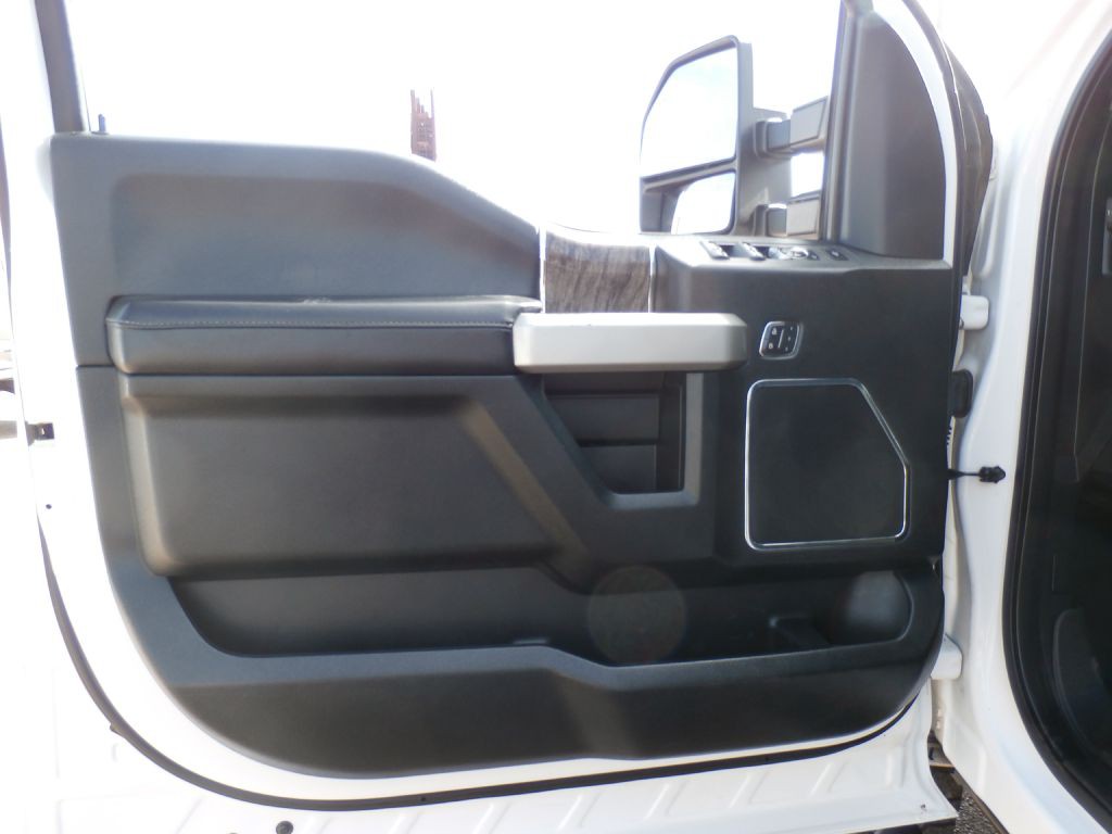 2017 Ford F-250 Image 6
