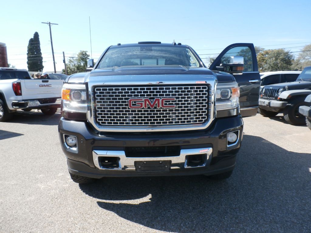 2016 GMC Sierra Image 2