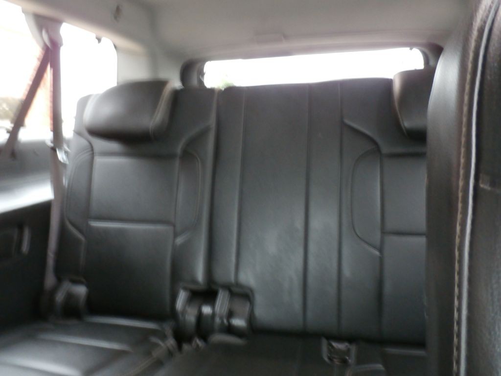 2017 Chevrolet Suburban Image 6