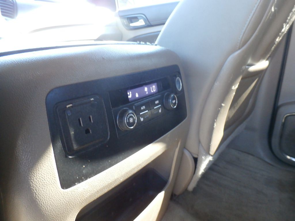 2015 Chevrolet Tahoe Image 8