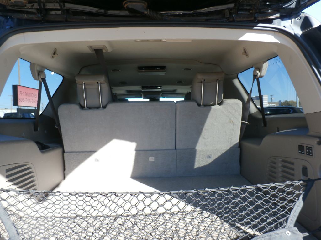 2017 Chevrolet Suburban Image 5