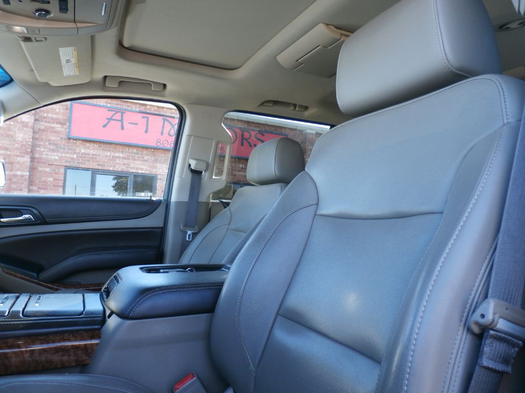 2017 Chevrolet Suburban Image 9