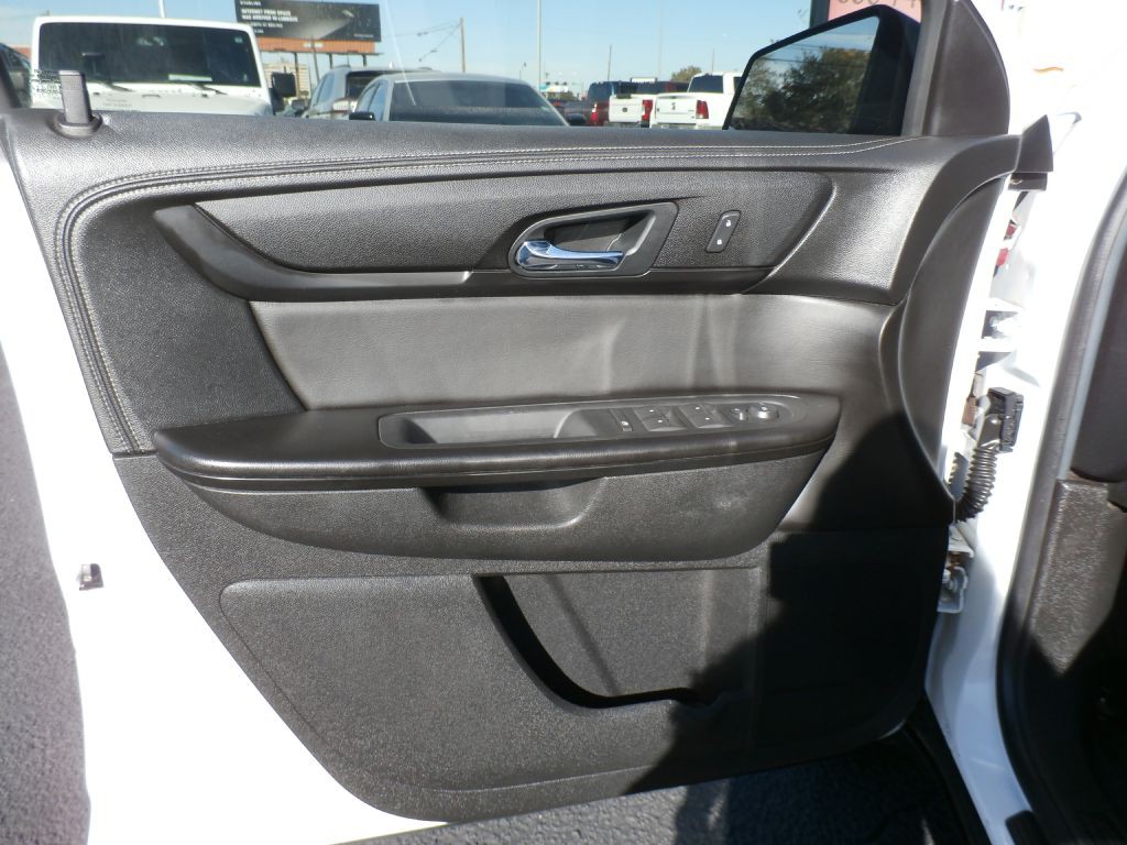 2016 GMC Acadia Image 8