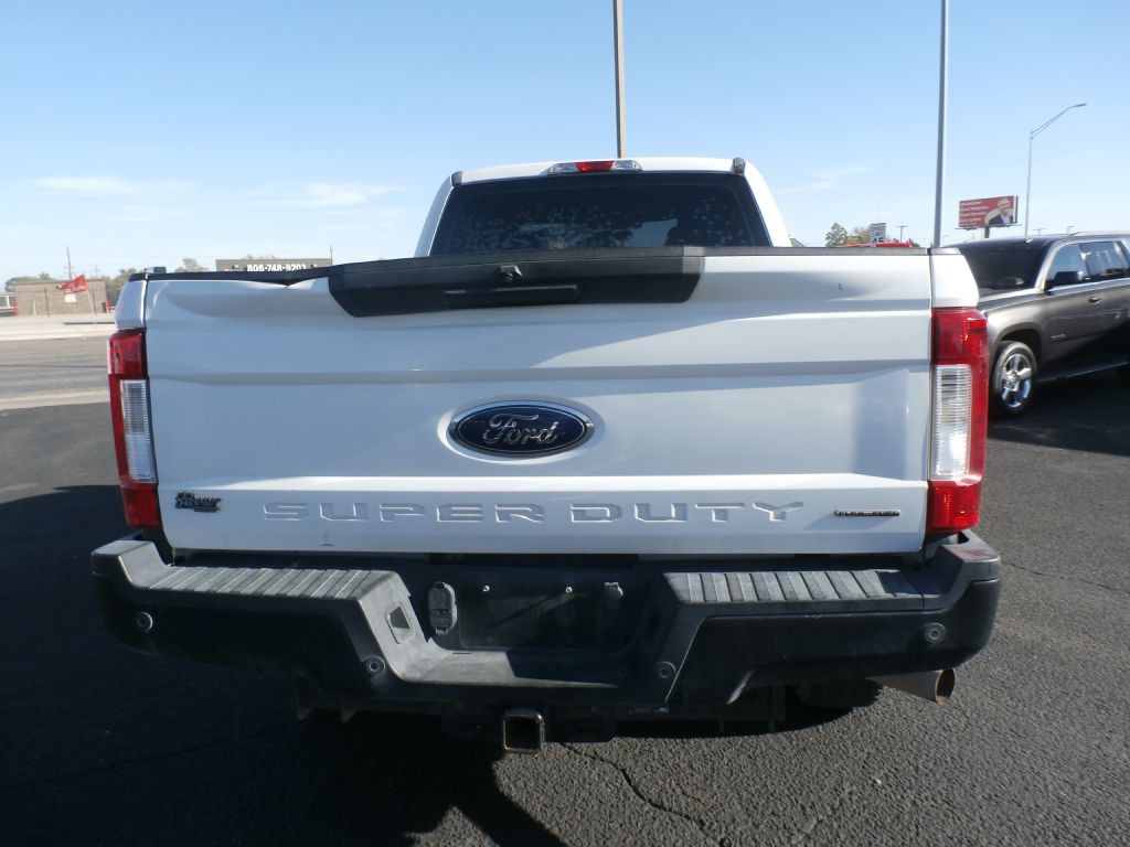 2017 Ford F-250 Image 4