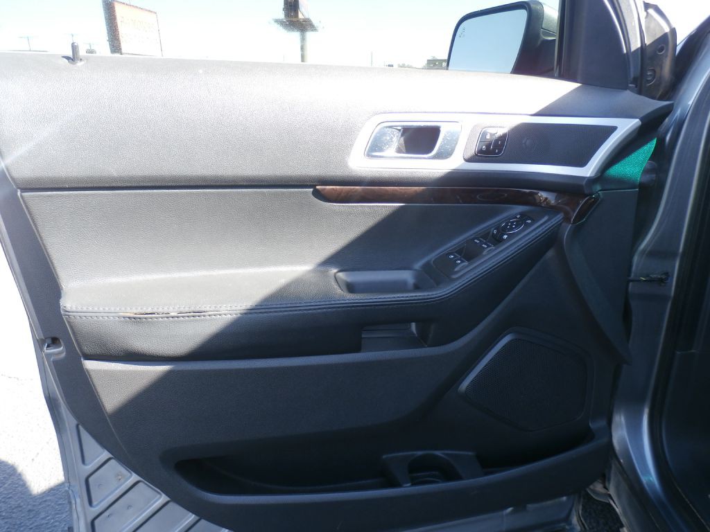 2014 Ford Explorer Image 8