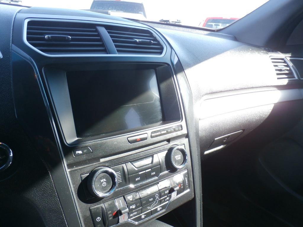 2017 Ford Explorer Image 9