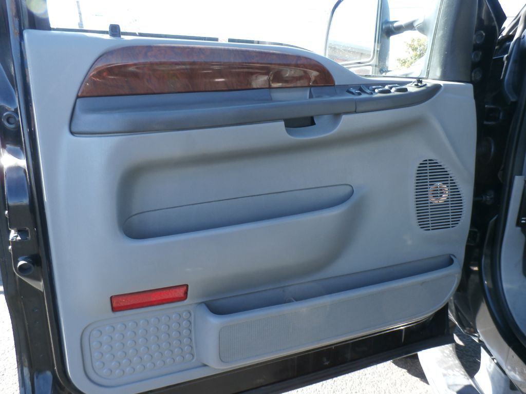 2004 Ford F-250 Image 6