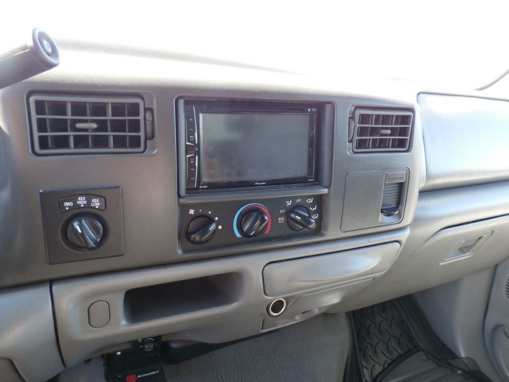2004 Ford F-250 Image 8