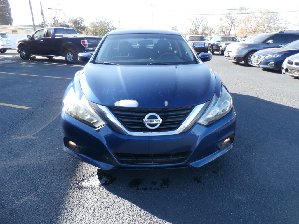 2017 Nissan Altima Image 2