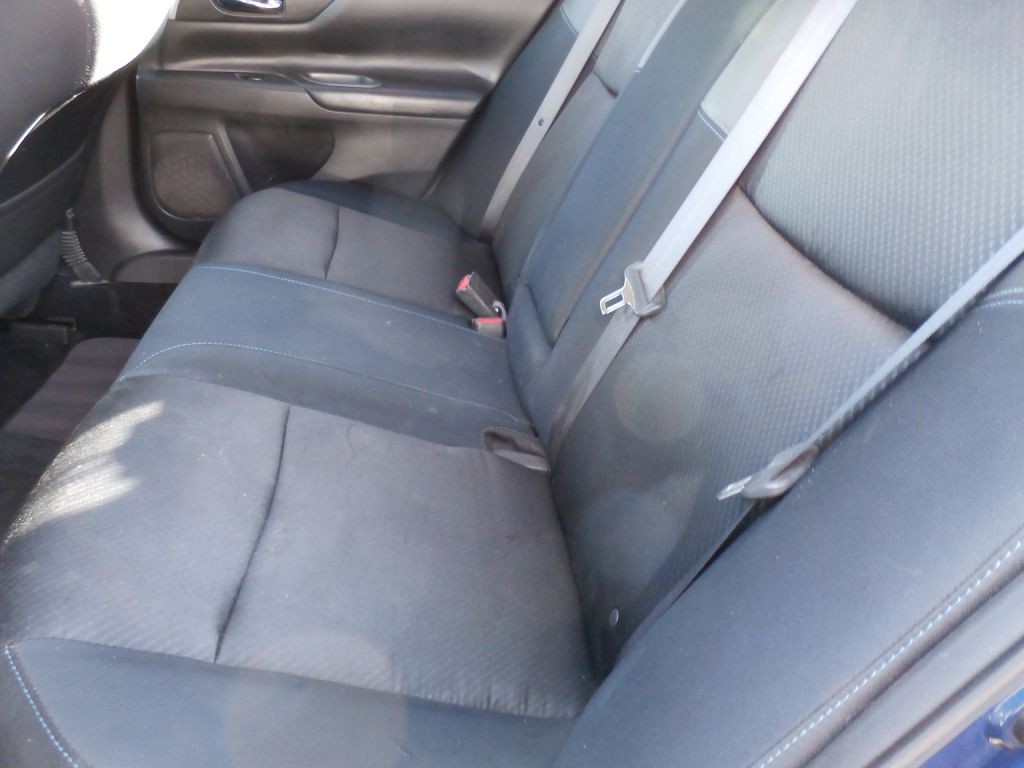 2017 Nissan Altima Image 5