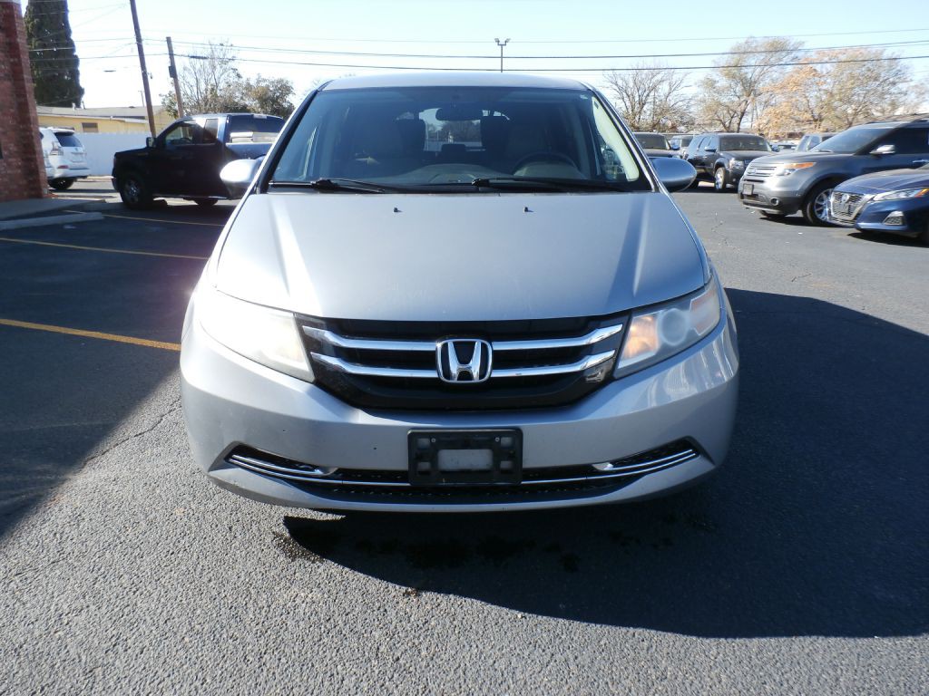 2016 Honda Odyssey Image 2