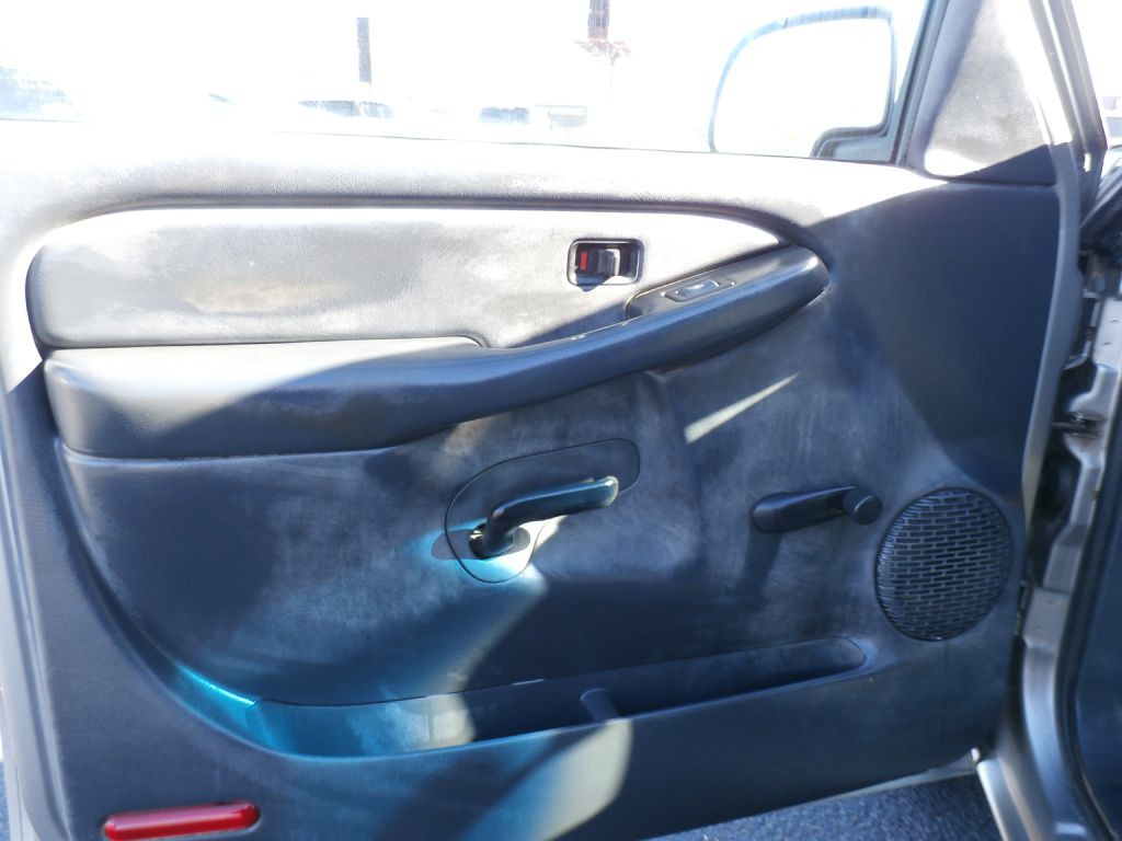 2000 Chevrolet Silverado 1500 Image 5