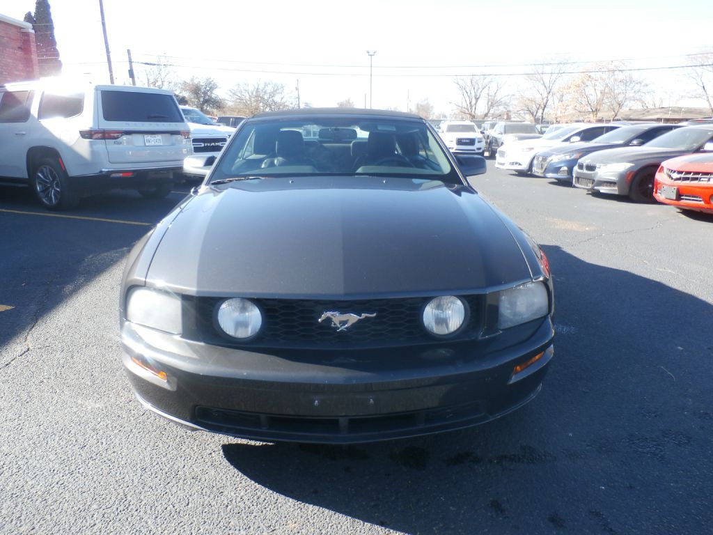 2009 Ford Mustang Image 2