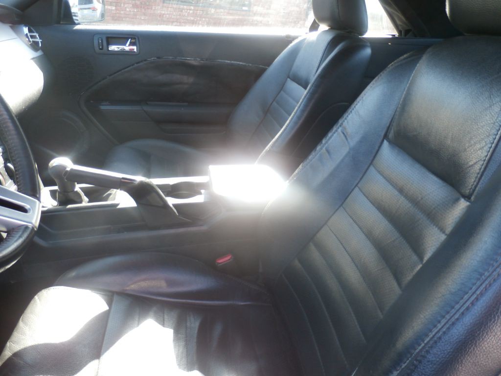 2009 Ford Mustang Image 6